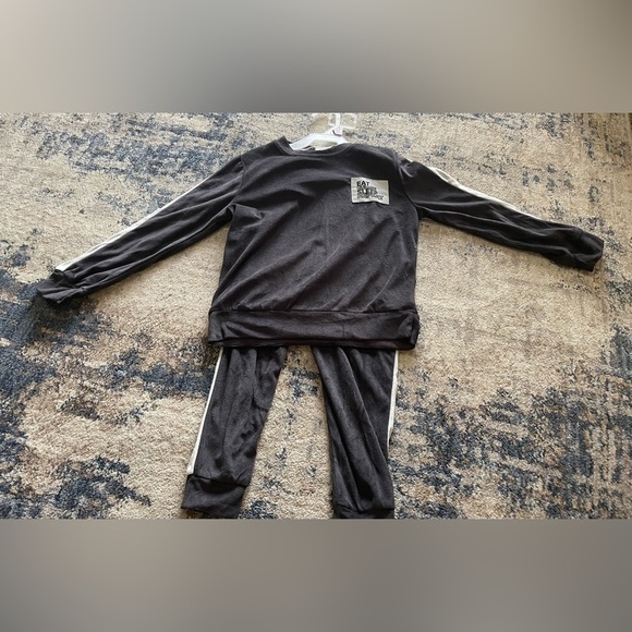 Other - Boys outfit size 6/7